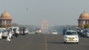 La route en ligne droite qui mène jusqu'à l'India Gate est le Rajpath, lieu de défilés officiels